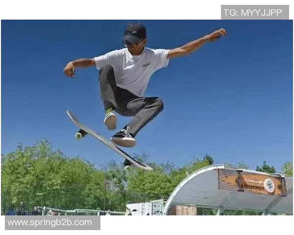 西安极限运动队在世界滑板锦标赛中以51分稳居积分榜首位