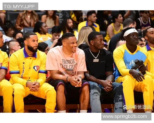 布鲁克洛佩斯:从NBA巨星到篮球战术的创新者与领航者