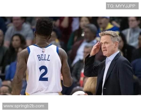 2015年圣诞大战骑士与勇士的巅峰对决回顾与精彩瞬间分析